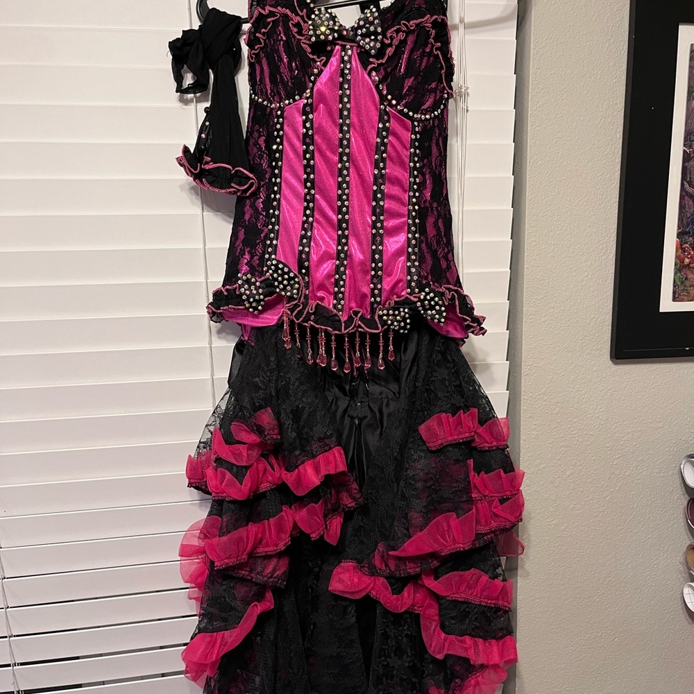 Incharacter Burlesque Beauty Halloween costume. Small adult